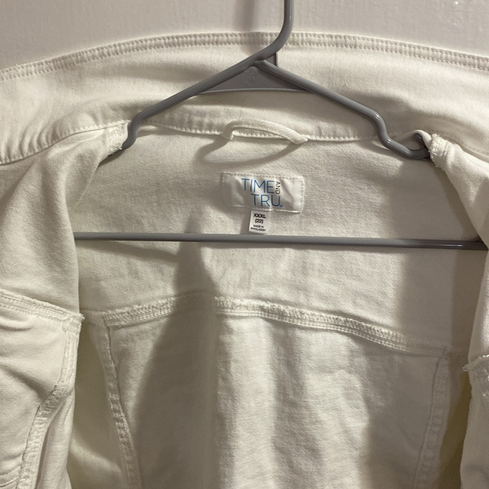 Women's White Denim Jacket - Picture 7 of 13